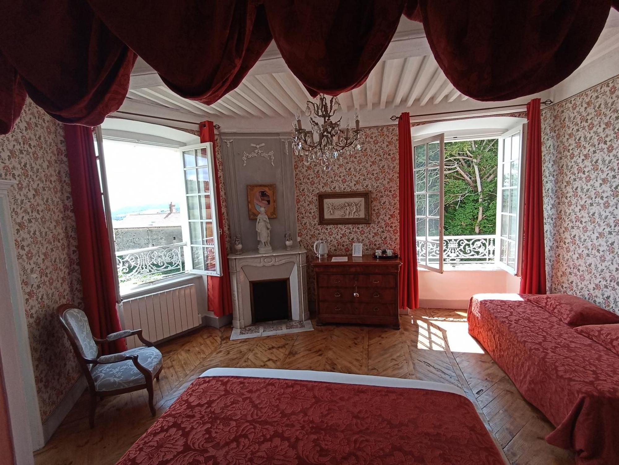 Chateau De Perpezat Apchat Экстерьер фото